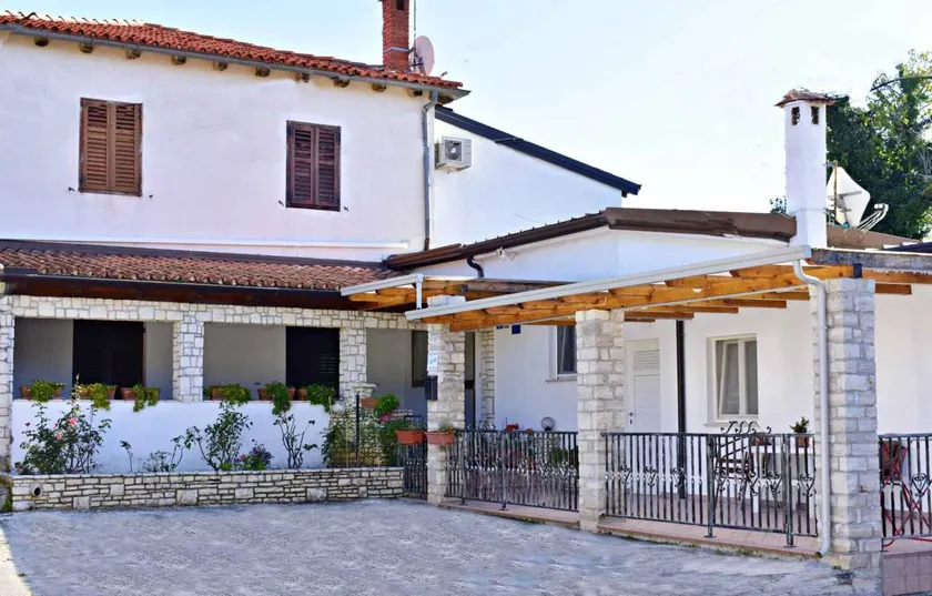 Holiday home close to the beach - Image 1