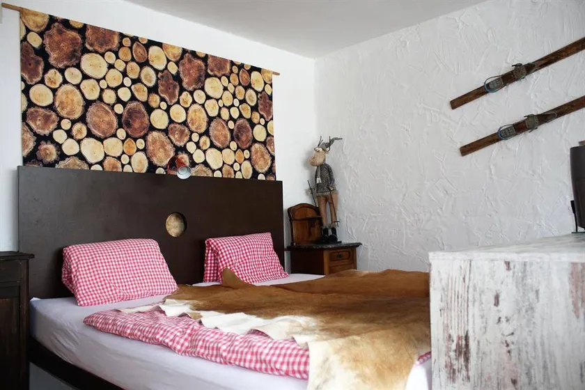 Apartamento con sauna, piscina y jardín - Image 1