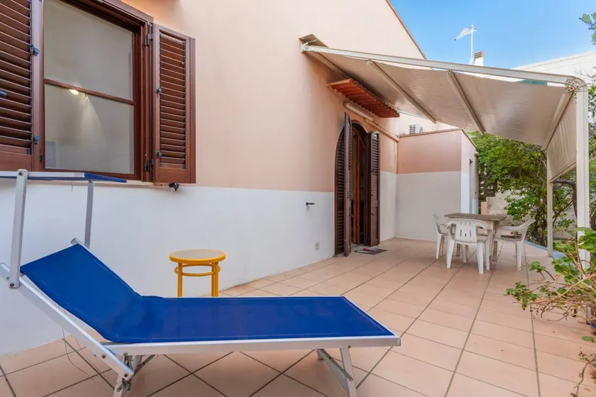 House with terrace, garden & barbeque | Garden view - Image 1