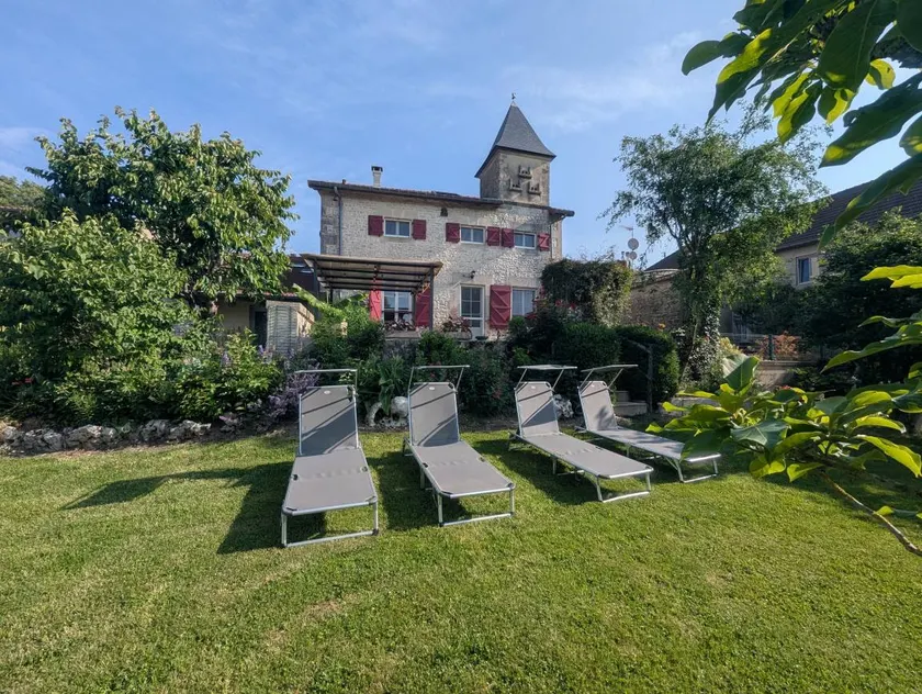 Gite with garden, terrace & pool - Image 1