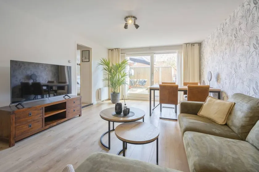 Holiday apartment with garden & terrace - Image 1