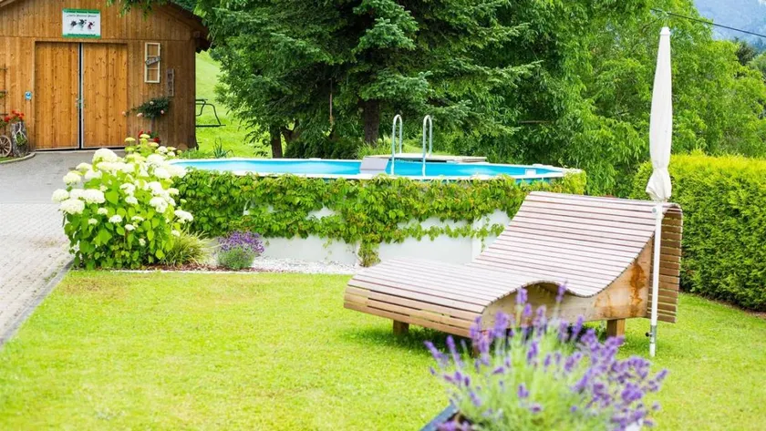 Holiday apartment with garden, terrace & barbeque | Lake view - Image 1