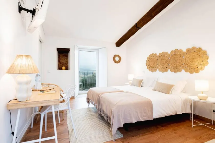 Chambre chez l'habitant avec piscine et jardin - Image 1