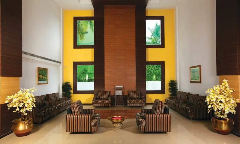 V Grand Hotel - Image 1