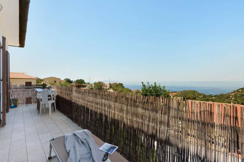 Apartment with Sea and Nature Views - Image 1