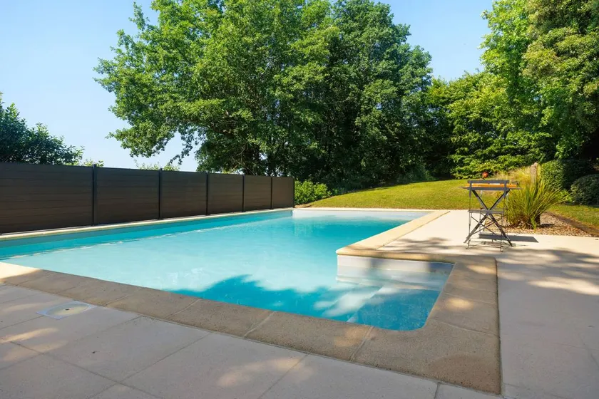 Gîte Les Tournesols – mit Pool, nahe Dordogne - Image 1