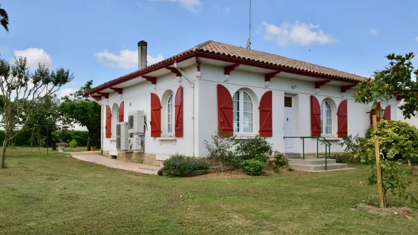 Family-oriented gite with barbeque, heated pool & garden | Garden view - Image 1