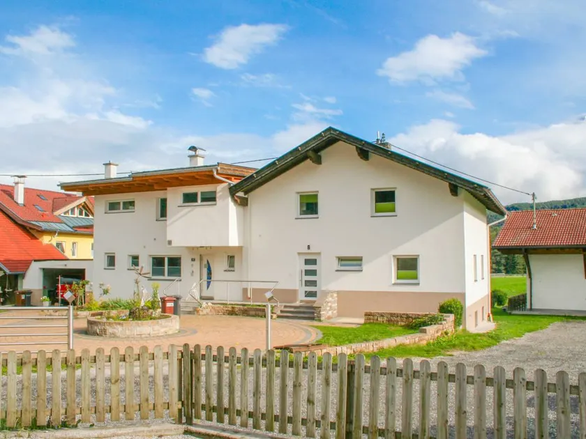 House with garden, BBQ & terrace | Nature view - Image 1