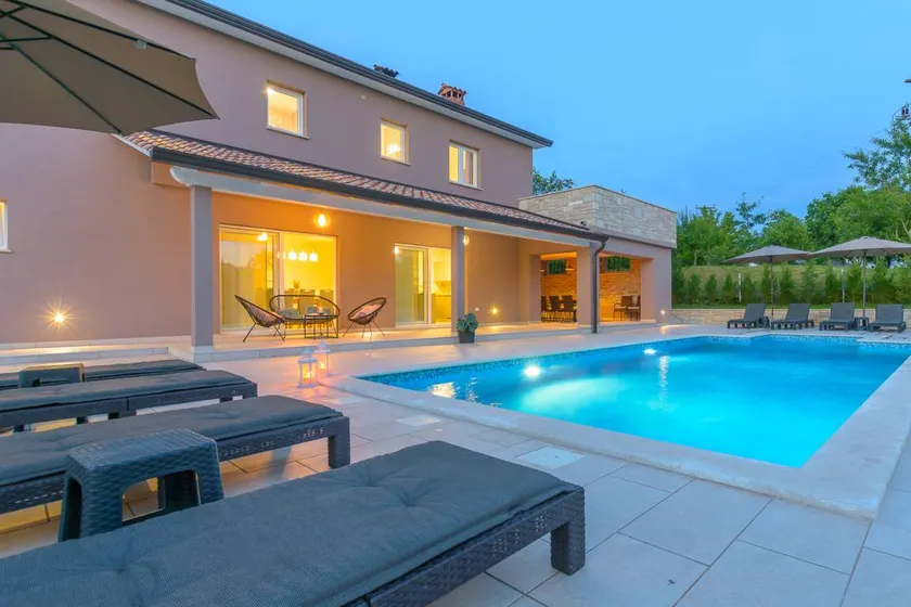 Villa with terrace, BBQ & sauna - Image 1
