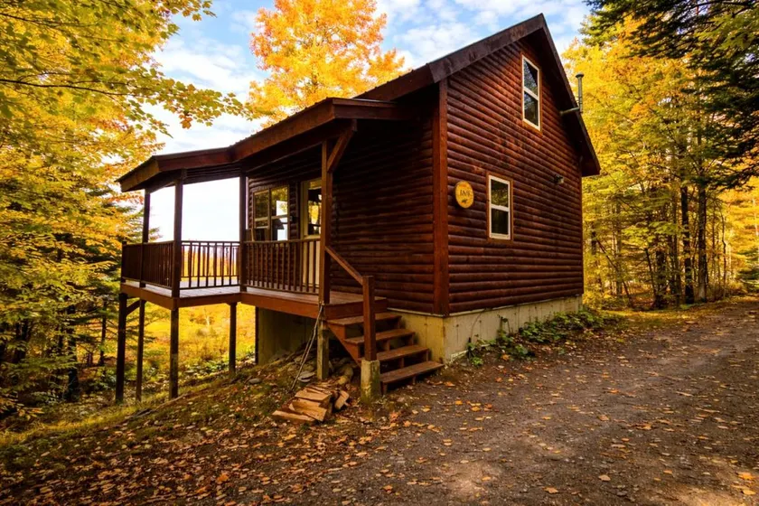 Scenic Retreat With a Spacious Deck, gas Fireplace, and Moosehead Lake Views - Image 1