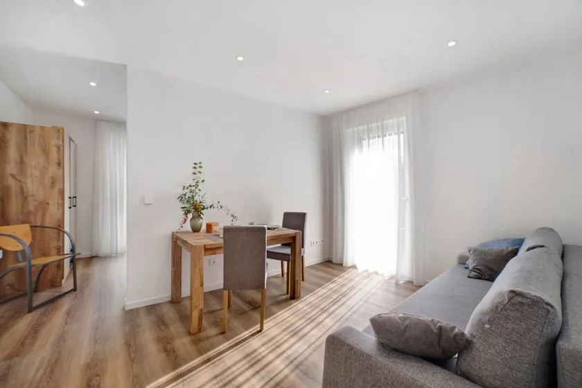 Appartement de vacances avec jardin, barbecue et terrasse | Vue montagne | Adapté au travail à distance - Image 1