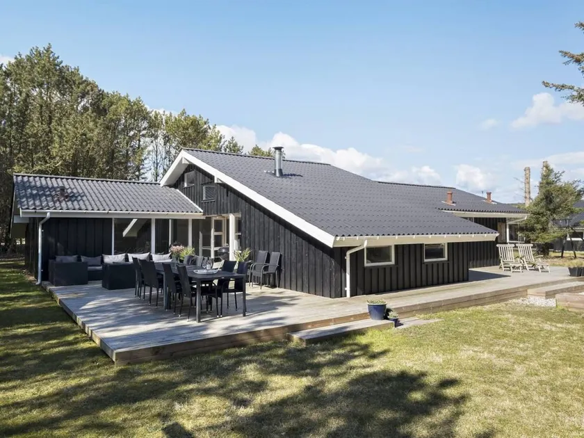 Family-oriented charming house with terrace, sauna & private pool | Next to the beach | Pets are welcome - Image 1