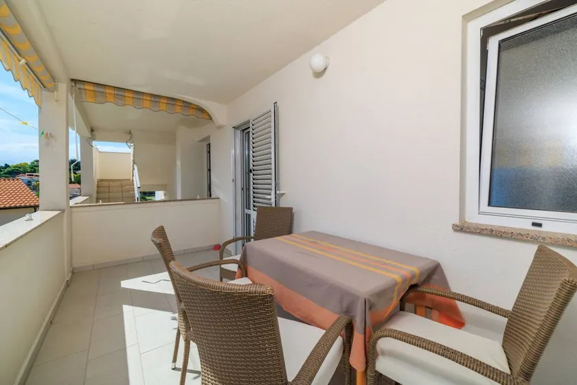 Holiday apartment with barbecue | Garden view - Image 1