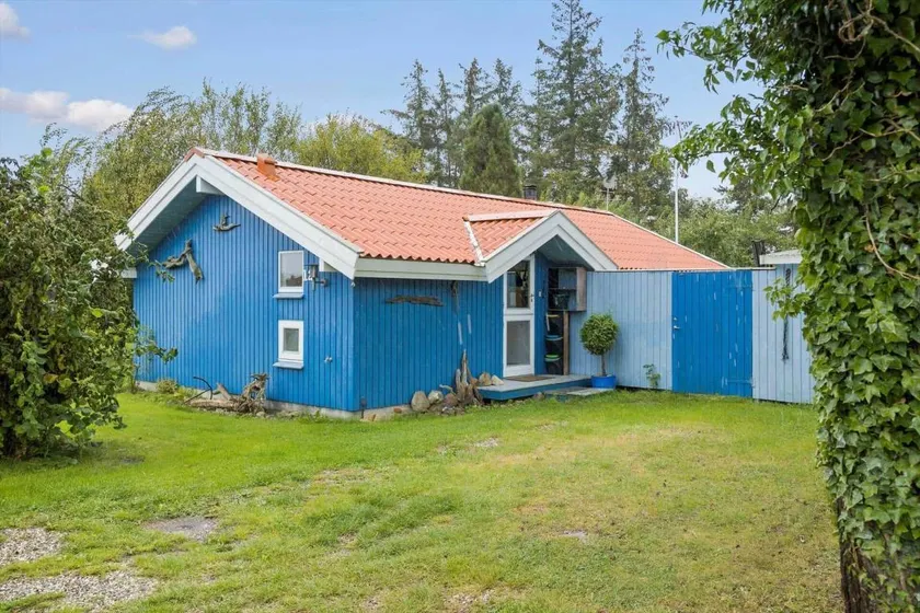 House with barbecue & terrace - Image 1