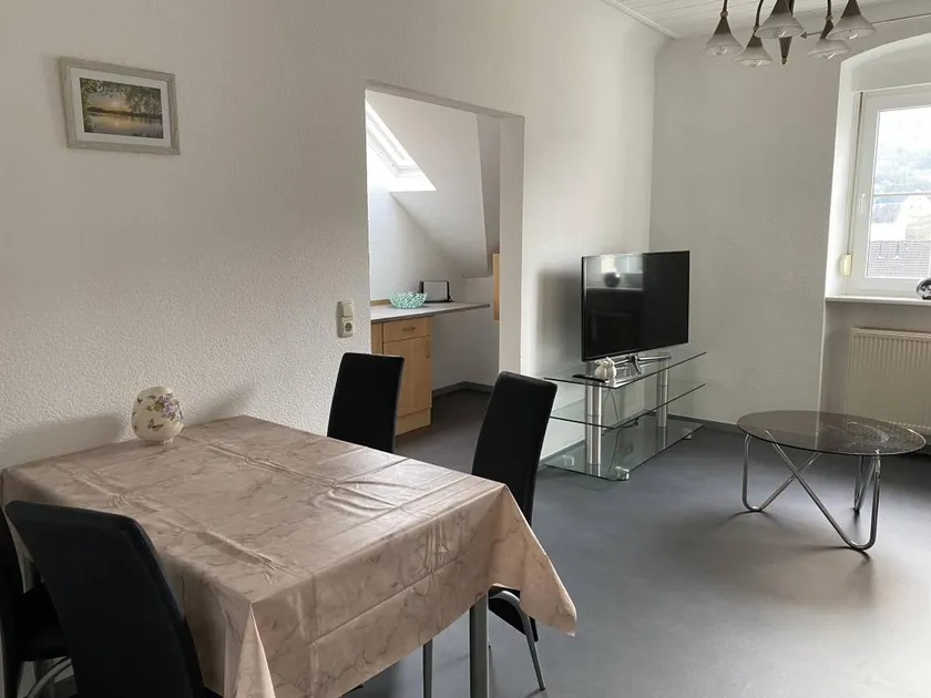 Holiday apartment with garden - Image 1