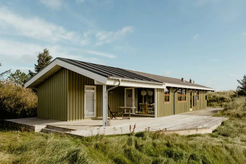 House with terrace & barbecue - Image 1