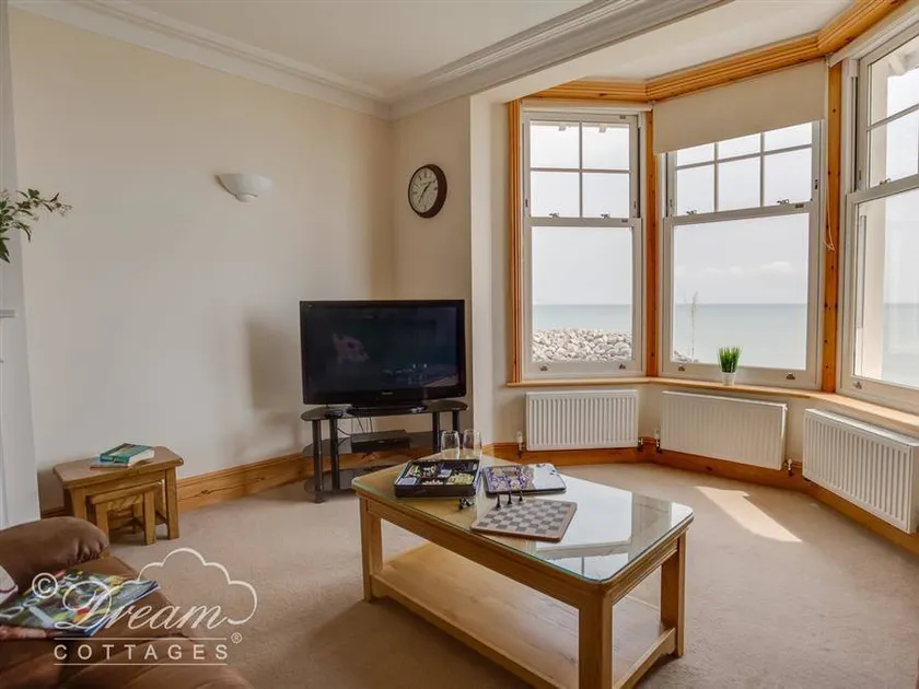 Children-friendly cottage | Beach view | Next to the beach - Image 1