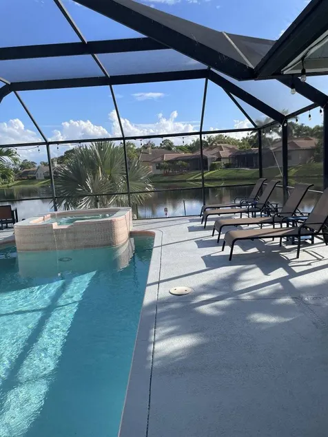 South Facing-Lakeview- Private Pool-Hot Tub-Naples Oasis! - Image 1