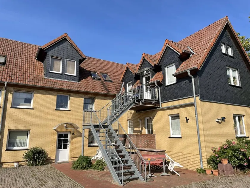 Holiday apartment with BBQ & garden - Image 1