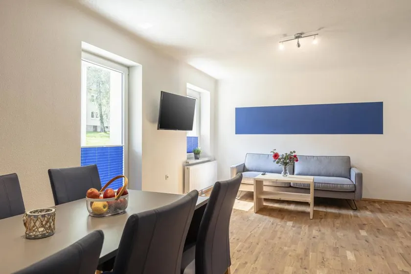 Holiday apartment with garden & hot tub | Mountain view - Image 1