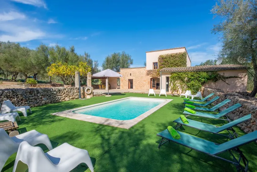 Villa mit Grill, Garten und privatem Pool - Image 1