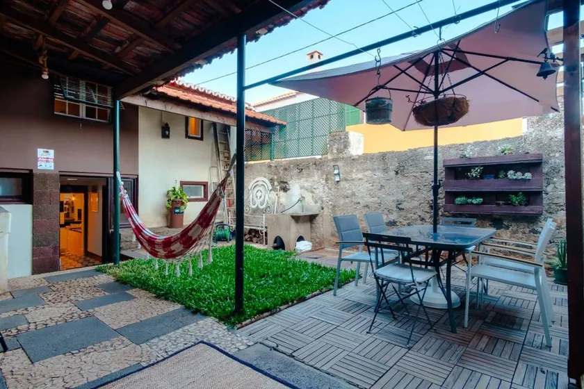 Maison de vacances conviviale et familiale avec barbecue et jardin | Proche Cathédrale Notre-Dame-de-l'Assomption de Funchal | Avec animaux acceptés - Image 1