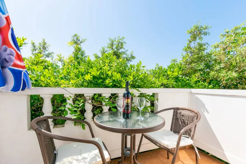 Agradable apartamento vacacional con terraza y barbacoa | Vistas al jardín | Se admiten mascotas - Image 1