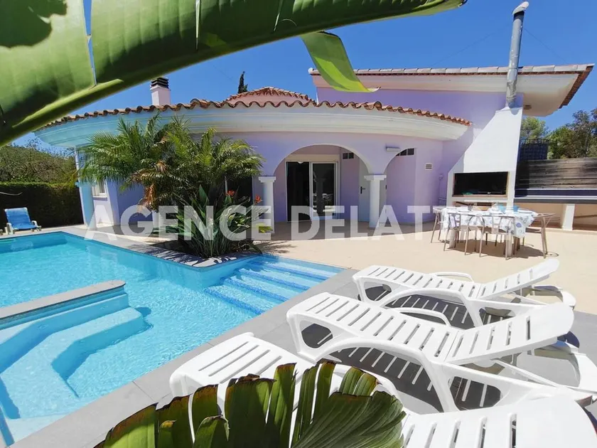 House with garden, jacuzzi & private pool - Image 1