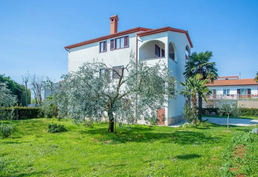 Lovely holiday apartment with garden & terrace | Dogs allowed - Image 1