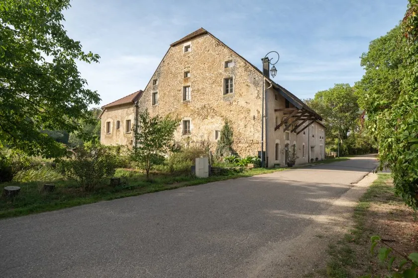 La Maison Du Meunier Avec Terrain - Image 1