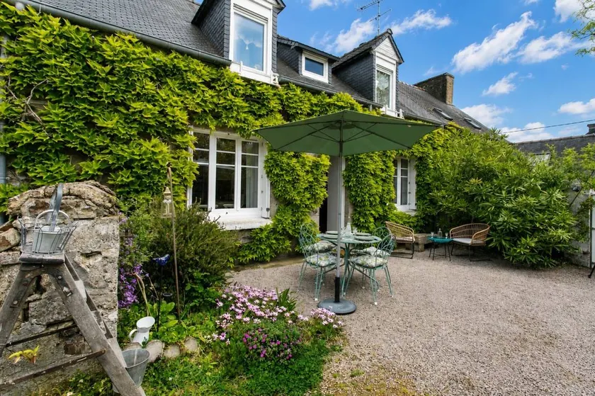 House with garden & barbecue | Garden view - Image 1
