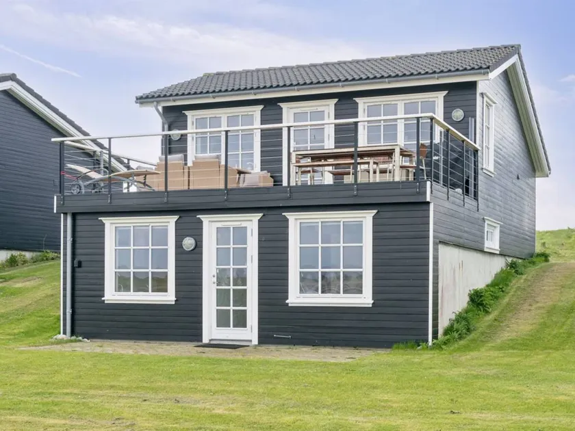 Holiday home with terrace & barbeque | Sea view - Image 1