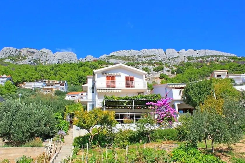 Studio with terrace & garden - Image 1