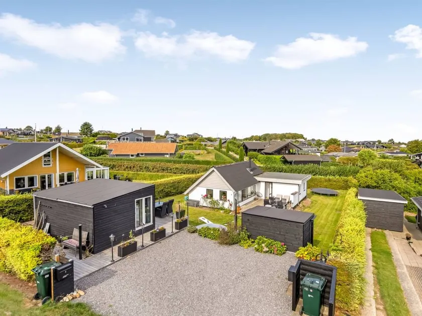 Children-friendly house with terrace, barbecue & sauna | Next to the beach | Pet-friendly - Image 1