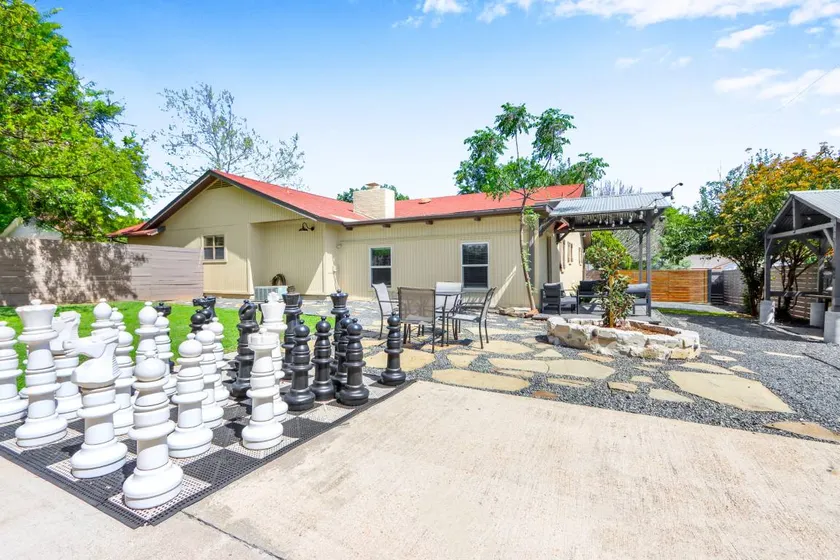 Checkmate and Chill-Inn - Image 1