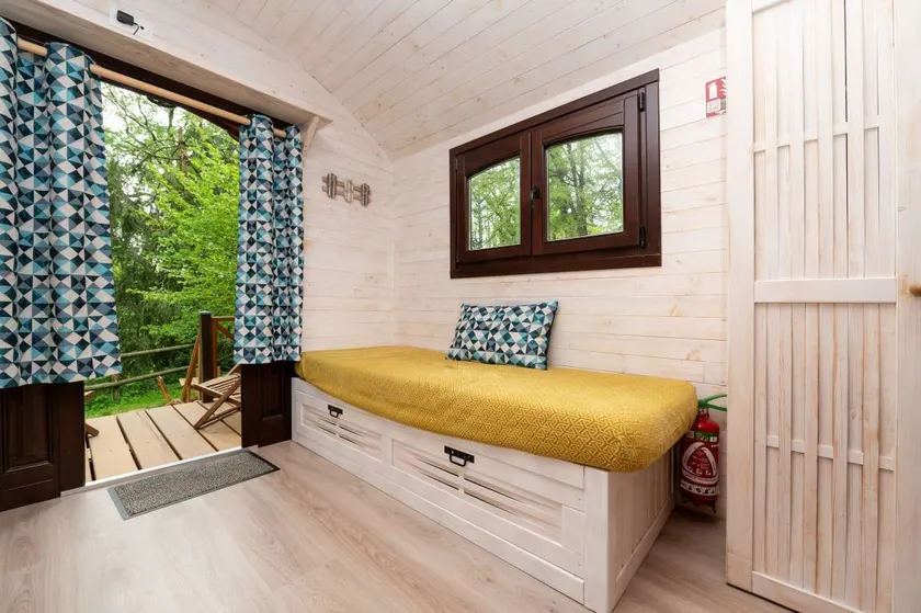 Bed & breakfast with garden, pool & terrace | Garden view - Image 1