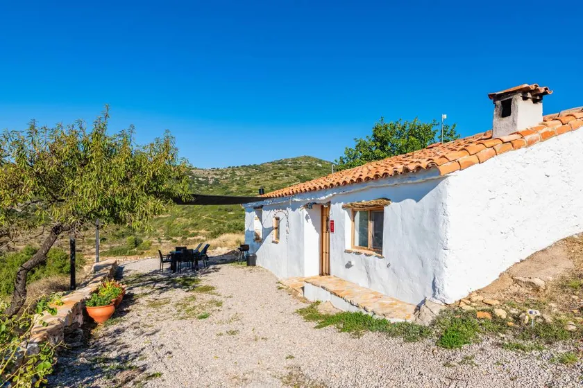 Casa con terraza, jardín y barbacoa | Vistas a la montaña - Image 1
