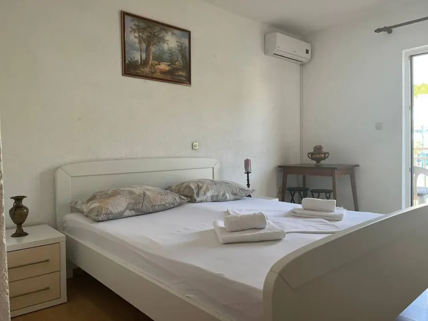 Holiday home | Beach nearby - Image 1