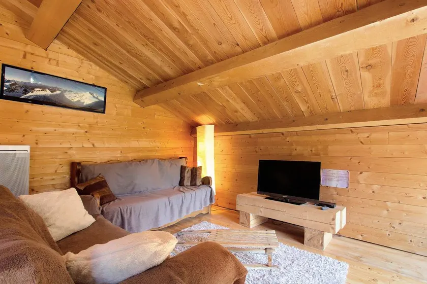 Apartment with barbecue & garden | Mountain view - Image 1
