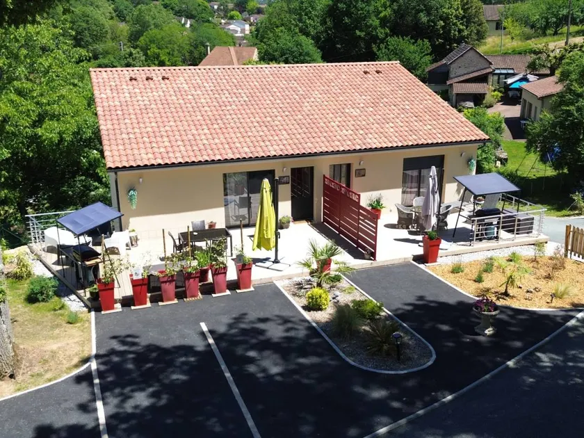 Fully equipped nice cottage with terrace, barbecue & garden | Garden view | Pets are welcome - Image 1