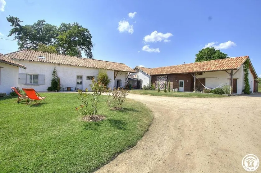 Gite with terrace, garden & barbeque - Image 1