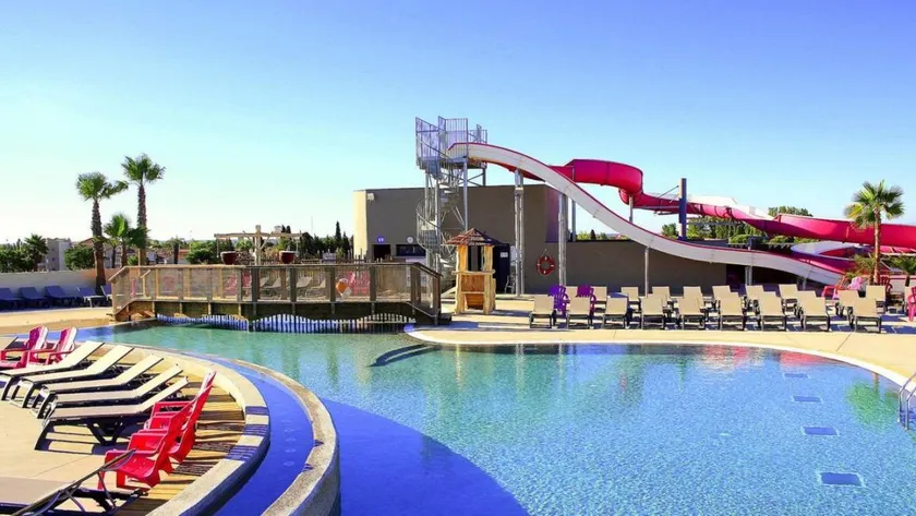 Agréable appartement de vacances entièrement équipé avec terrasse, jardin et piscine | Avec animaux acceptés - Image 1