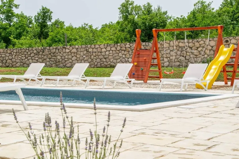 Comfortable and spacious house with terrace Posedarje, Novigrad (K-23578) - Image 1