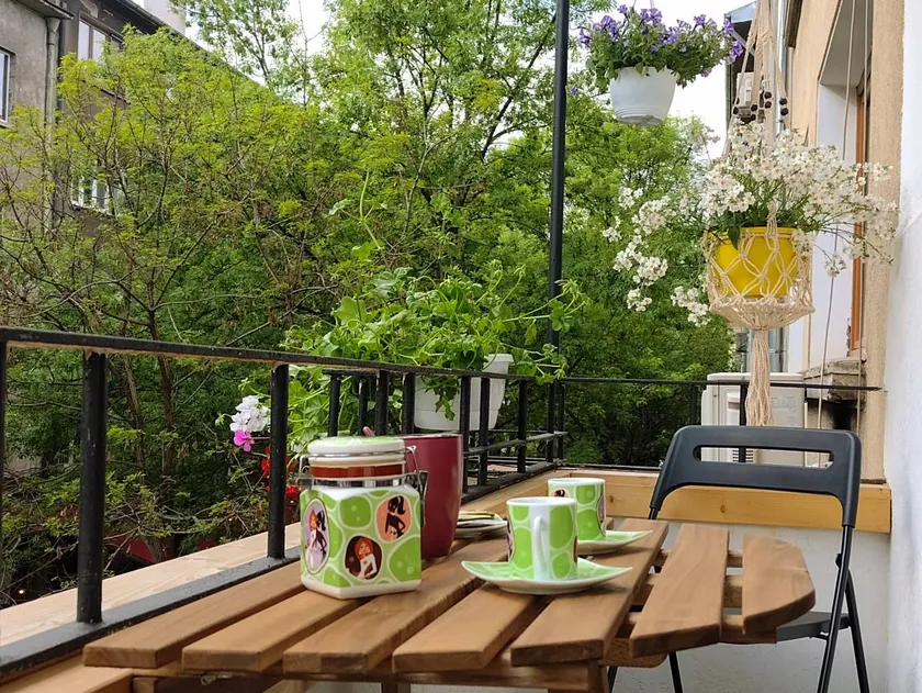 Child-friendly charming apartment | Next to Alexander Nevsky Cathedral | City view | Perfect for remote work - Image 1