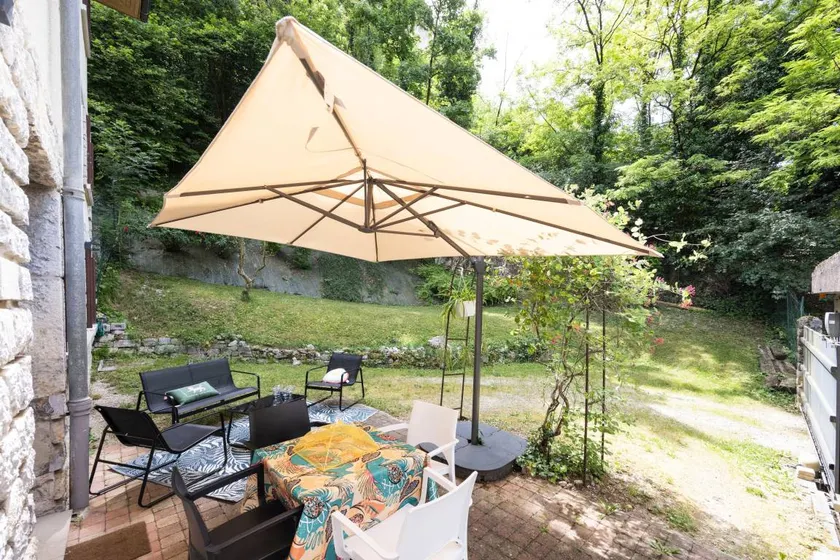 Fully equipped holiday apartment with garden & terrace | Garden view | Perfect for remote work - Image 1