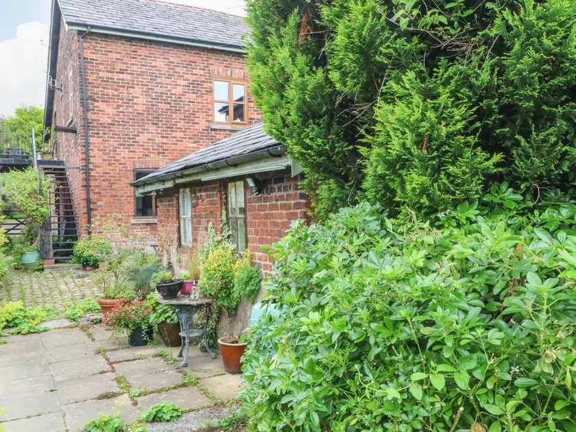 Children-friendly wonderful cottage with garden - Image 1