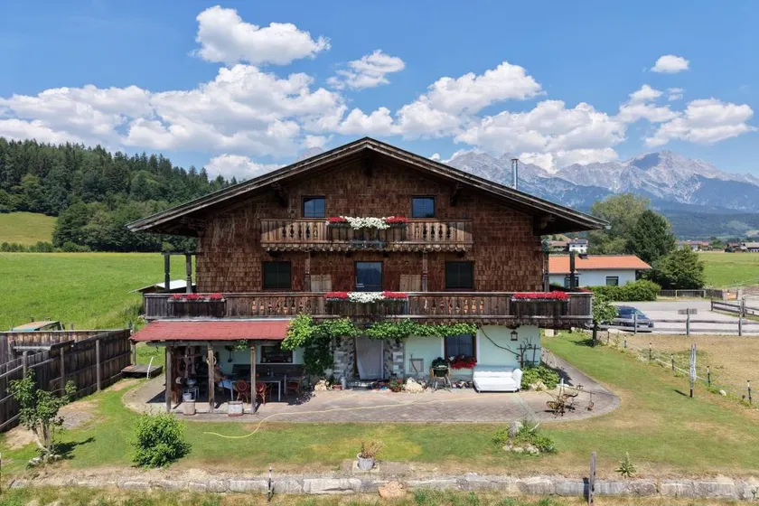Flat with barbecue, garden & jacuzzi - Image 1