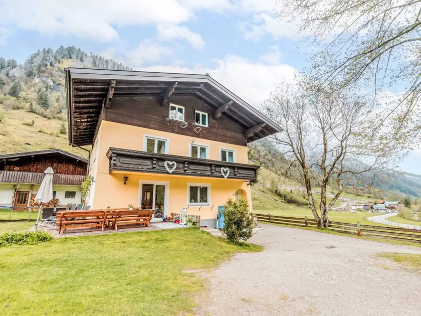 Holiday home with terrace, sauna & barbeque - Image 1