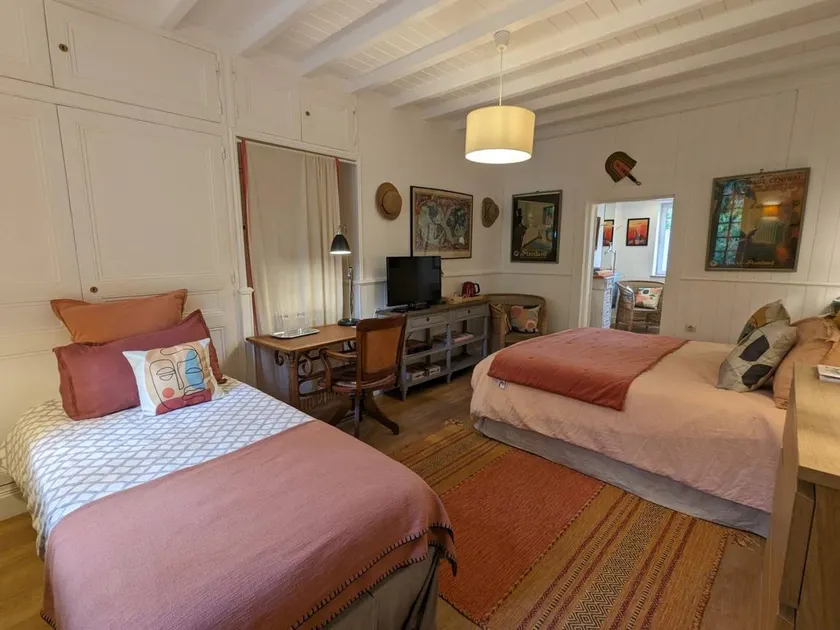 Bed and breakfast | Pets are welcome - Image 1