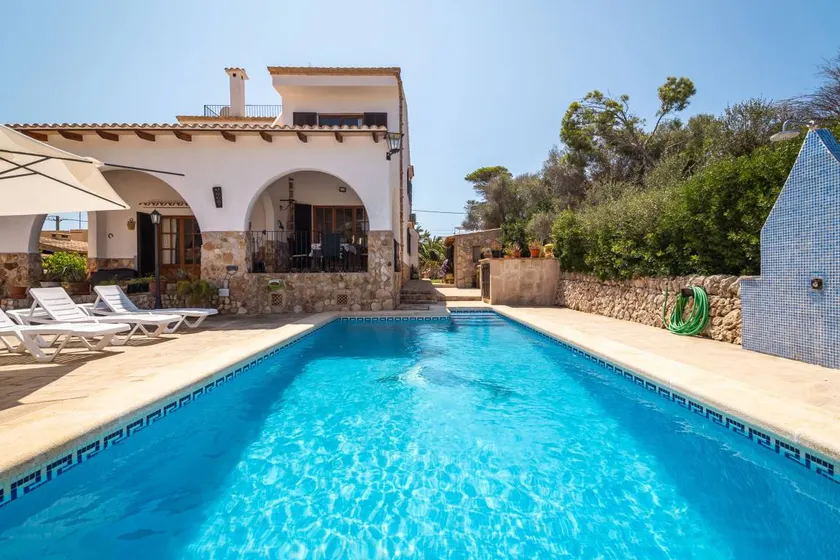 Voll ausgestattetes Ferienhaus mit privatem Pool, Garten und Grill | Strand in der Nähe - Image 1